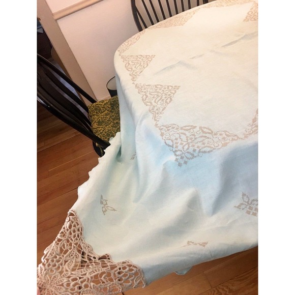 Vintage linen tablecloth light blue embroidered lace corners 80" x 72" rectangle - Picture 5 of 11